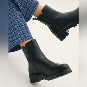 Maguire Rachel Winter Boot - Black leather shearling lining - Size 39EUR / 7.5US